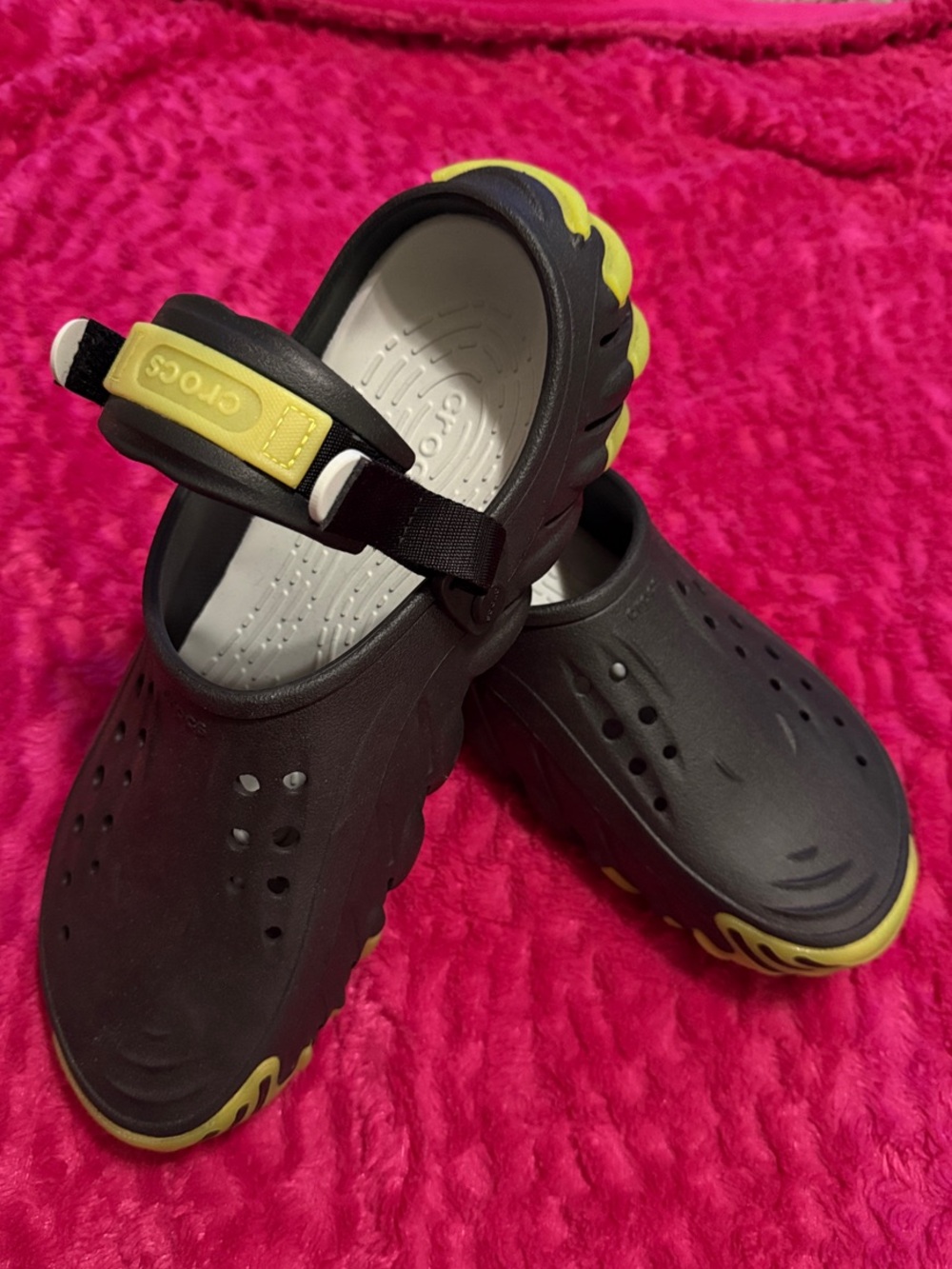 CROCS Men’s Black and Yellow Water-Ready Clog